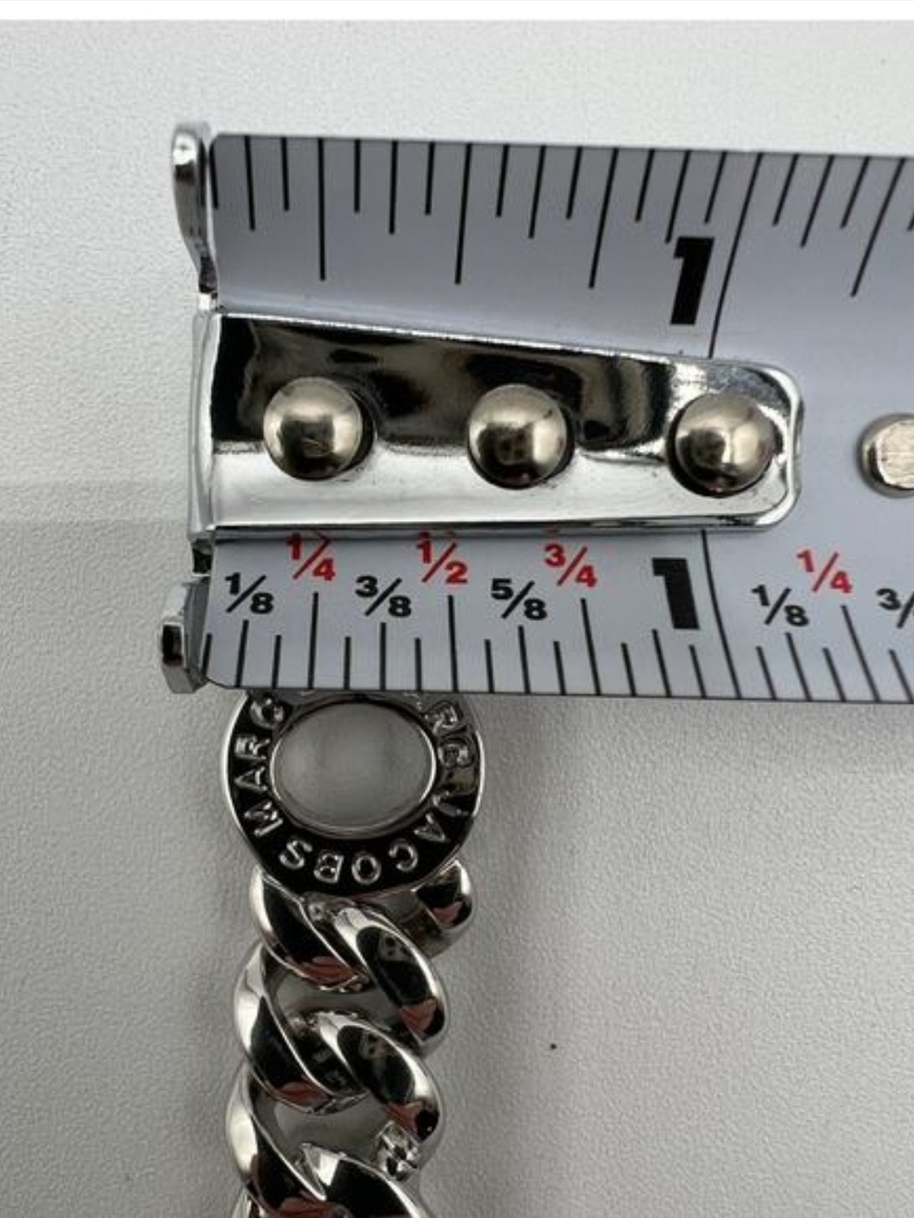 Woman Silver Tone LG Braclet - Picture 3 of 7